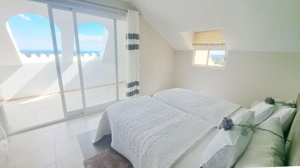 Detached Villa La Quinta Málaga - image 11