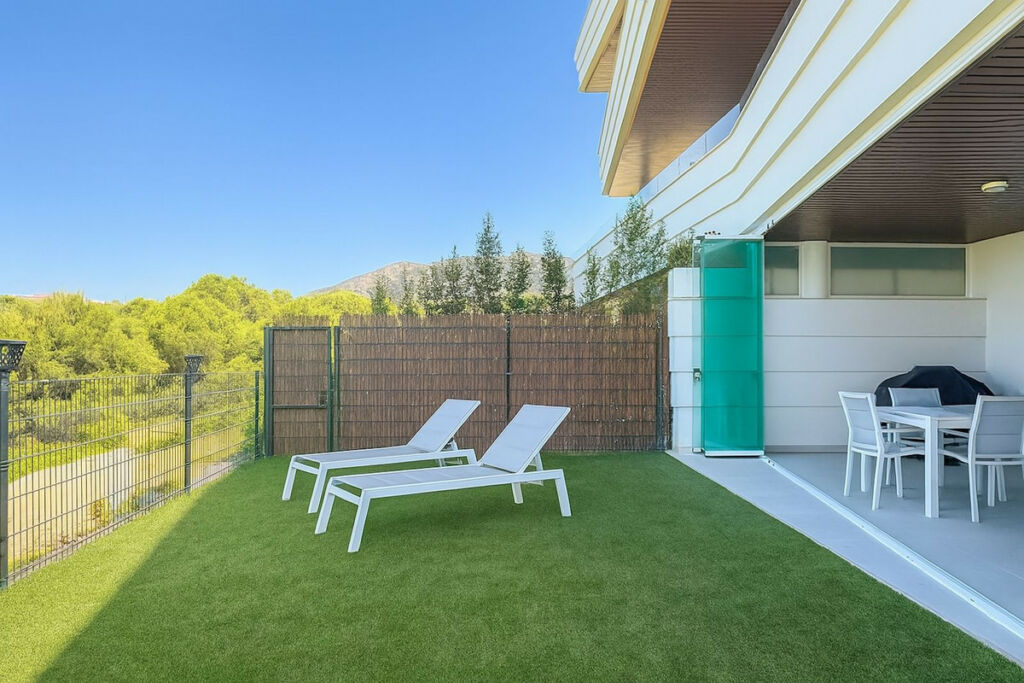 Ground Floor Apartment Higueron Málaga - image 11