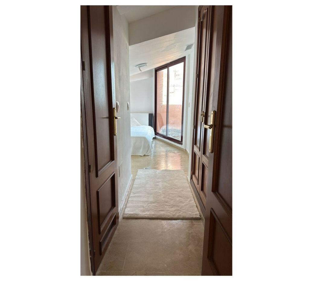 Penthouse Manilva Málaga - image 11