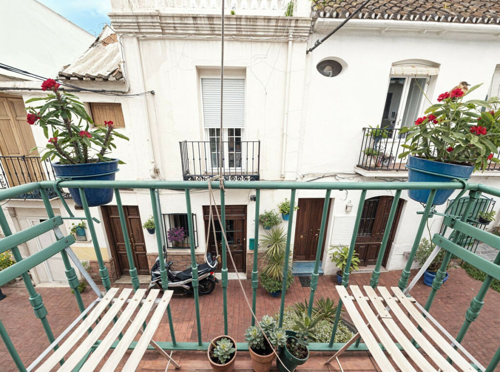 Top Floor Apartment Estepona Málaga - image 11