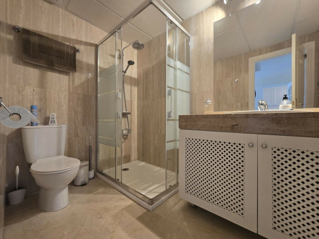 Penthouse Duplex Elviria Málaga - image 11