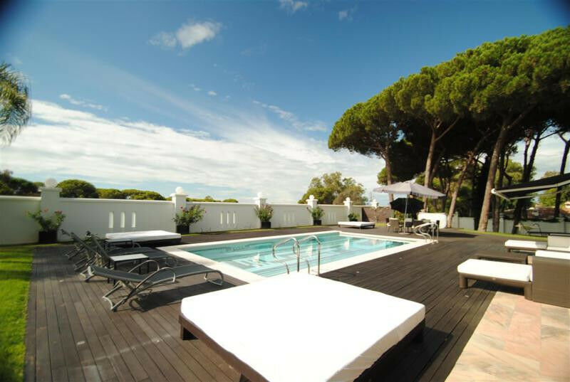 Detached Villa Cabopino Málaga - image 10