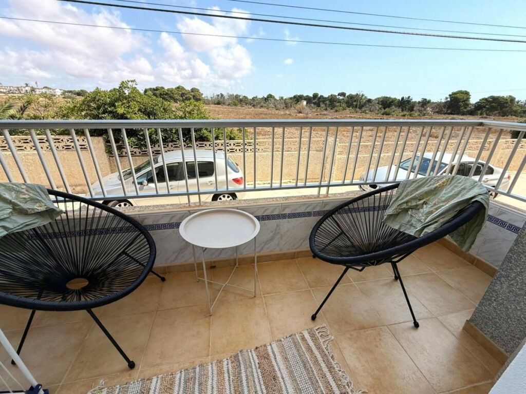 Middle Floor Apartment Punta Prima Alicante - image 11