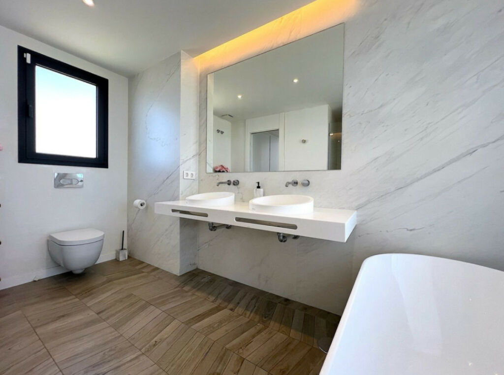 Townhouse Cabopino Málaga - image 11