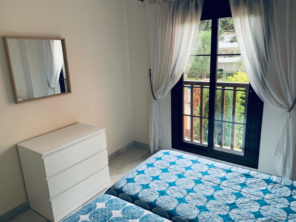 Middle Floor Apartment Hacienda del Sol Málaga - image 9