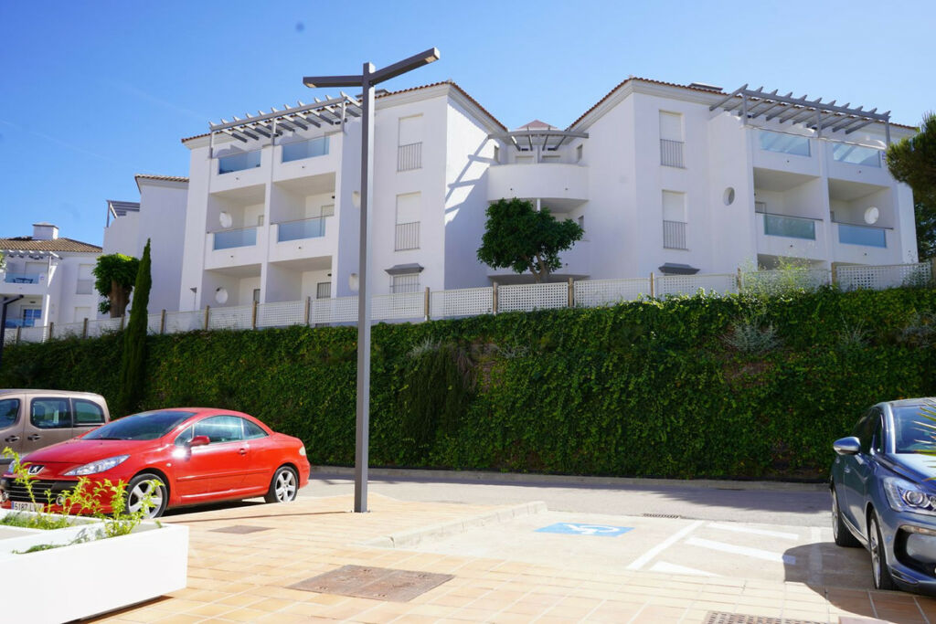 Middle Floor Apartment Manilva Málaga - image 11