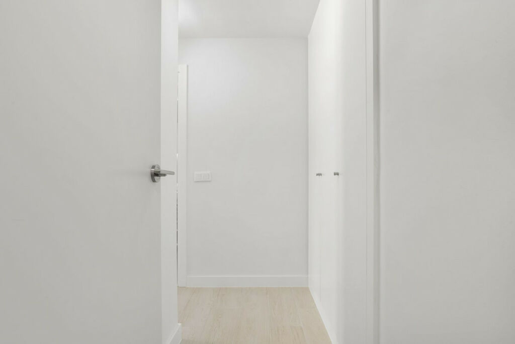 Middle Floor Apartment Estepona Málaga - image 11