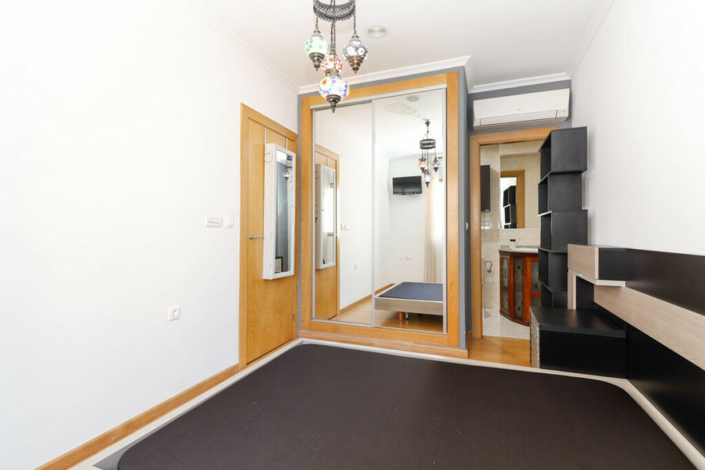 Middle Floor Apartment Torrevieja Alicante - image 11