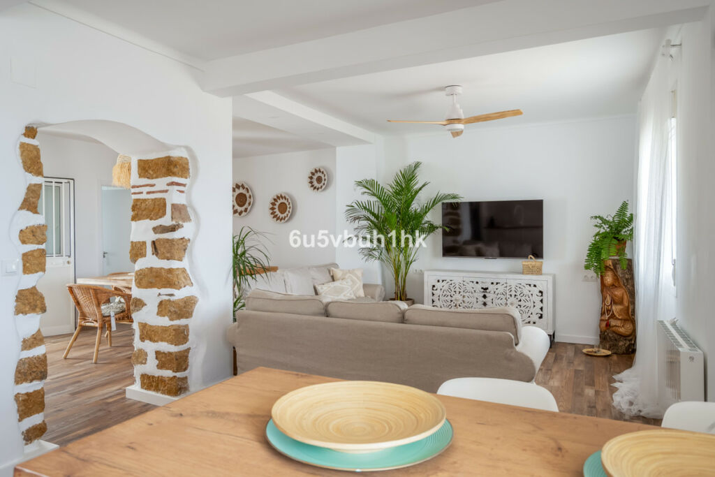Townhouse Benajarafe Málaga - image 11