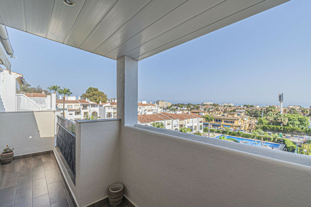 Top Floor Apartment Diana Park Málaga - image 11