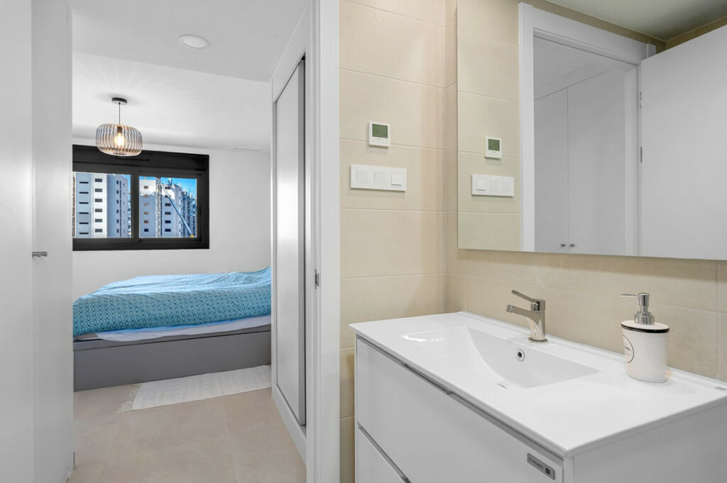 Middle Floor Apartment Punta Prima Alicante - image 11
