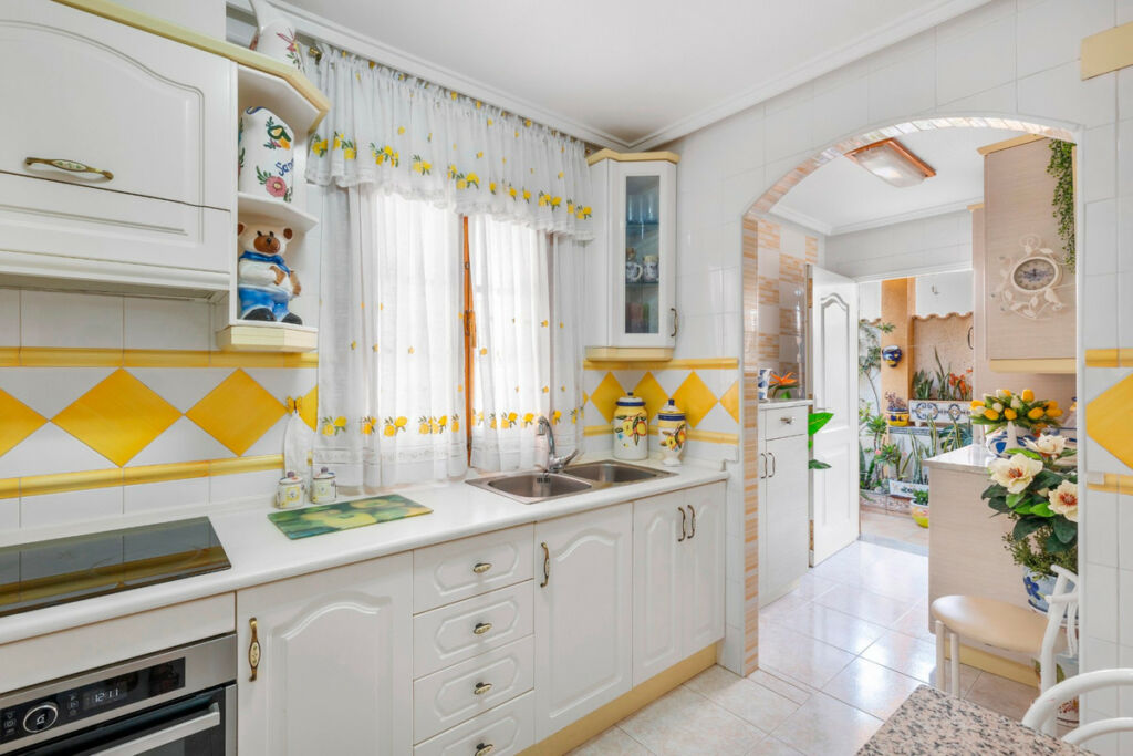 Detached Villa Torrevieja Alicante - image 10