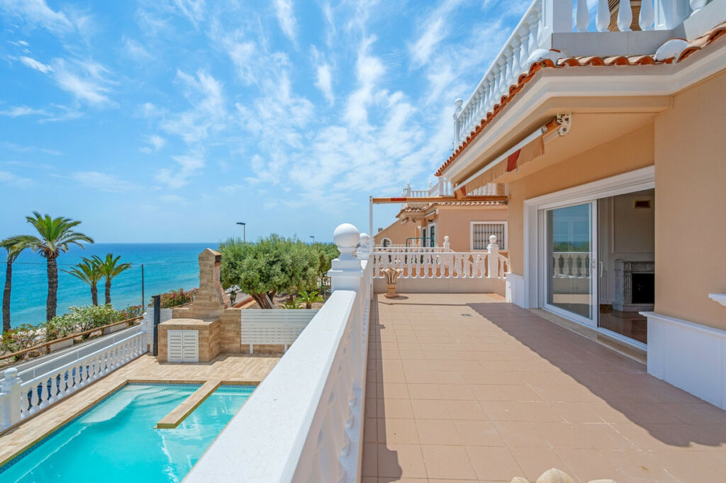 Detached Villa Torrevieja Alicante - image 11
