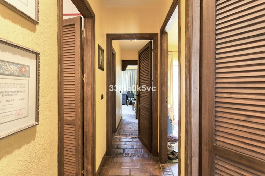 Townhouse Benahavís Málaga - image 11