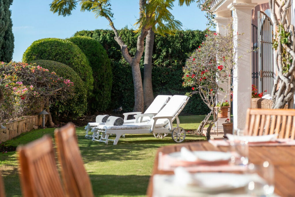 Detached Villa El Paraiso Málaga - image 11