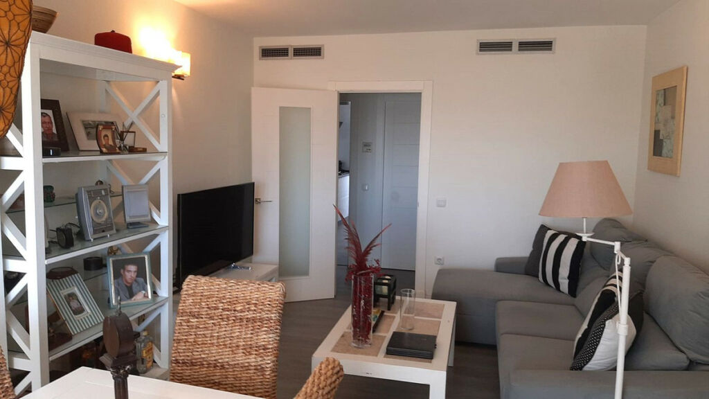 Middle Floor Apartment Estepona Málaga - image 11