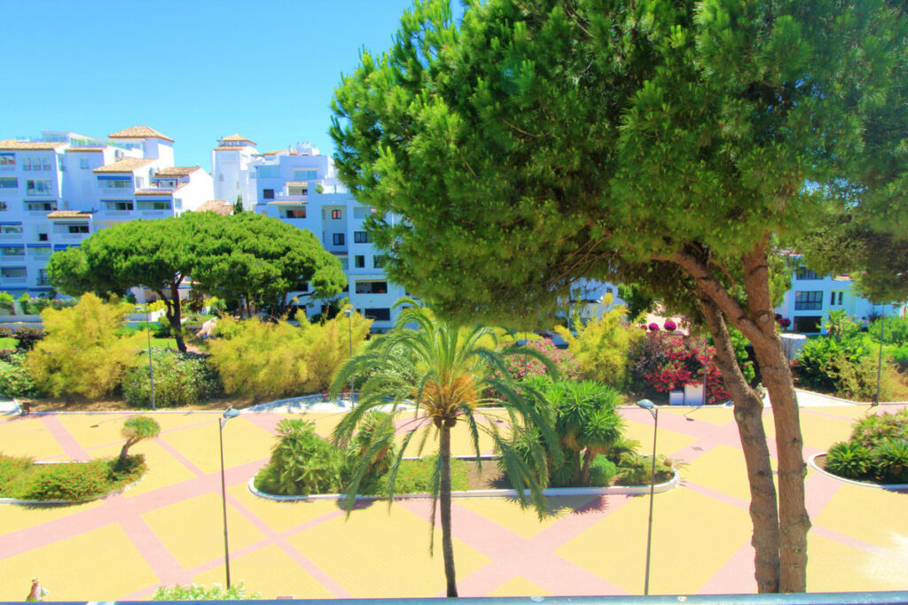 Middle Floor Studio Puerto Banús Málaga - image 22