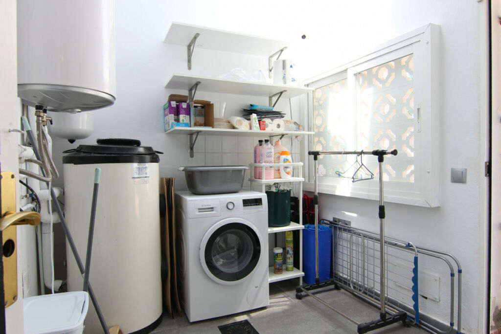 Detached Villa Estepona Málaga - image 11