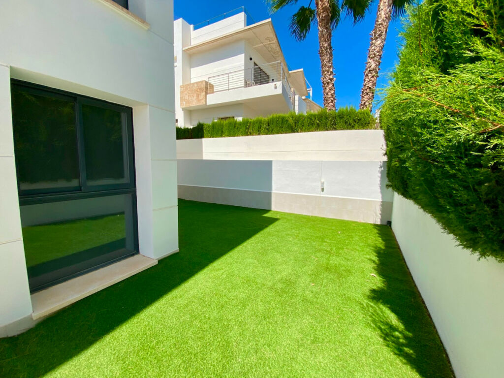 Detached Villa Ciudad Quesada Alicante - image 17