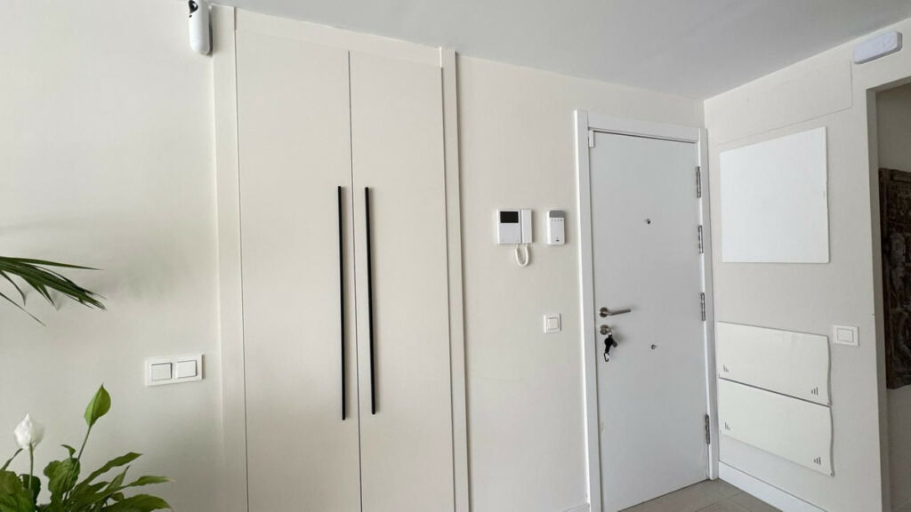 Middle Floor Apartment Estepona Málaga - image 11