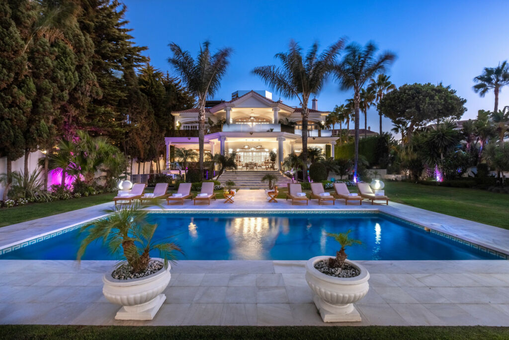 Detached Villa Puerto Banús Málaga - image 11