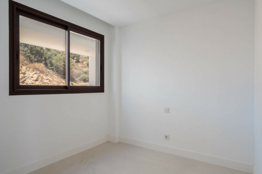 Middle Floor Apartment Fuengirola Málaga - image 11