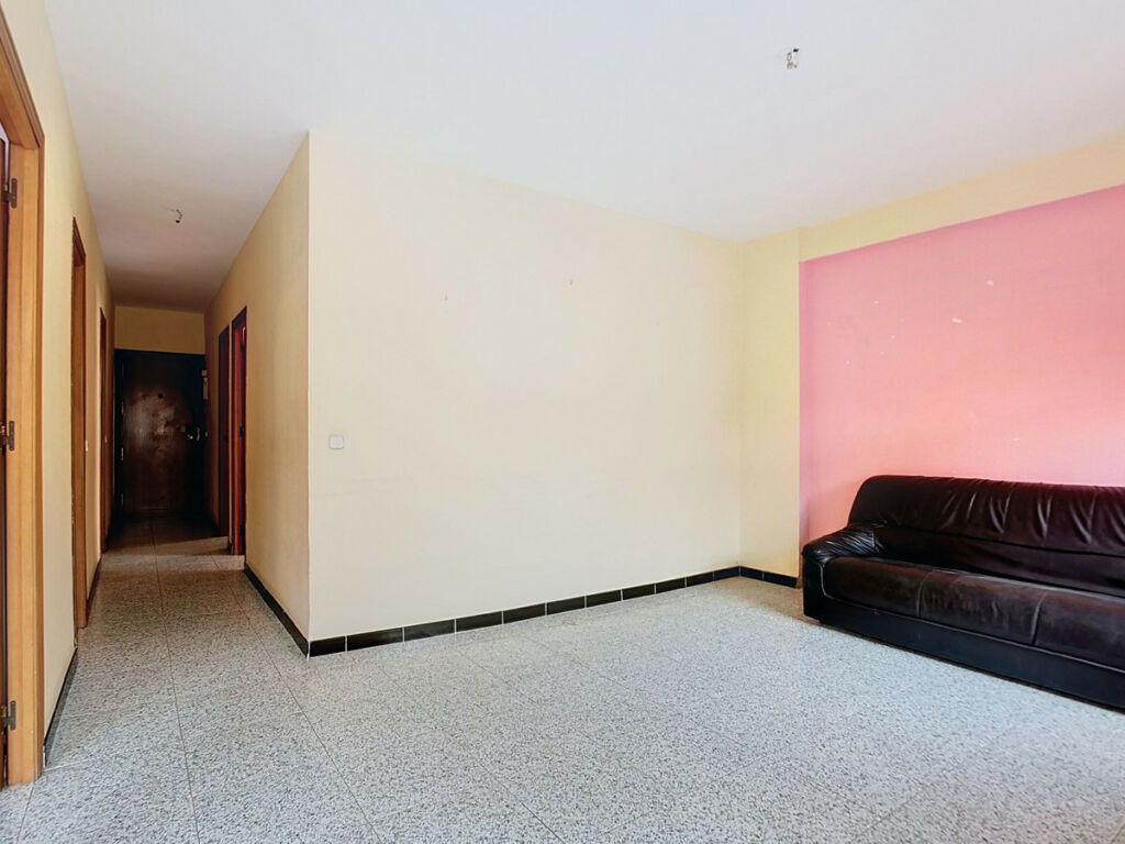 Middle Floor Apartment Fuengirola Málaga - image 11