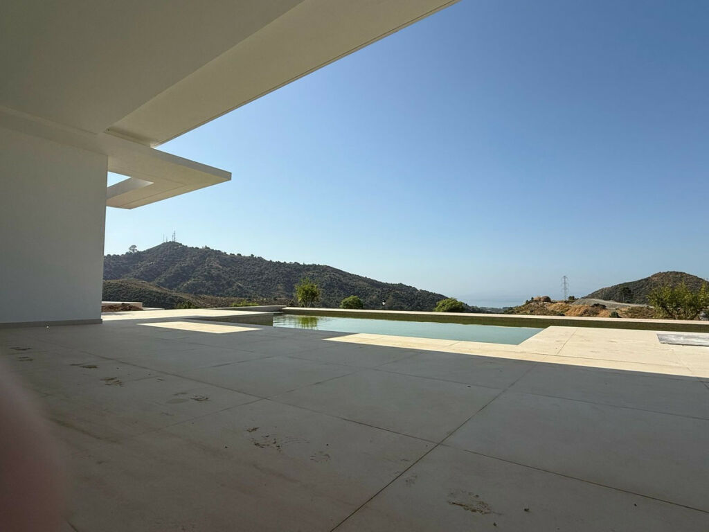 Detached Villa Marbella Málaga - image 11