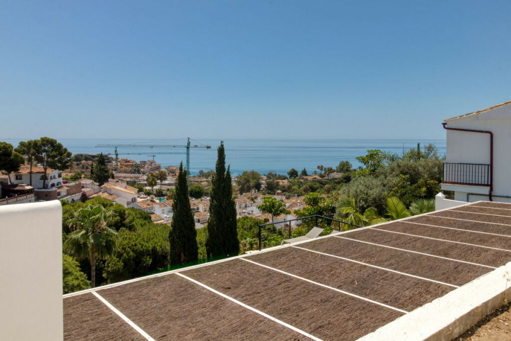 Detached Villa Torremuelle Málaga - image 11