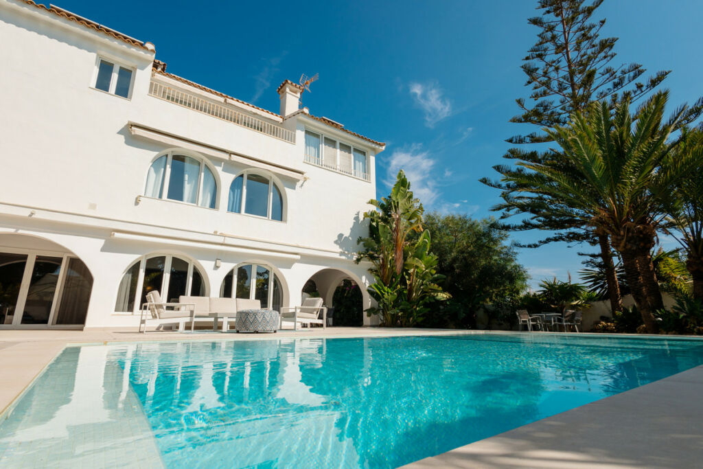 Detached Villa Costabella Málaga - image 11