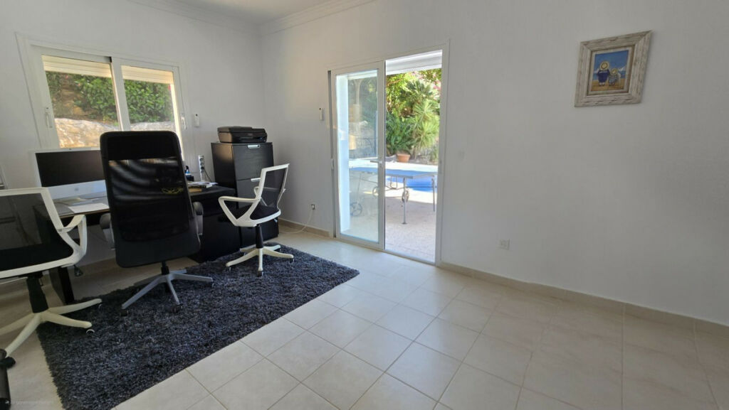 Detached Villa Calahonda Málaga - image 11