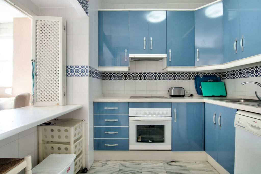 Middle Floor Apartment Fuengirola Málaga - image 11