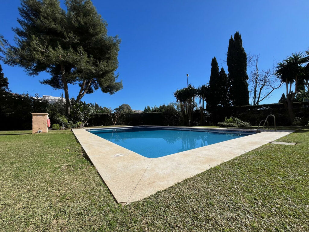Ground Floor Apartment Puerto Banús Málaga - image 11