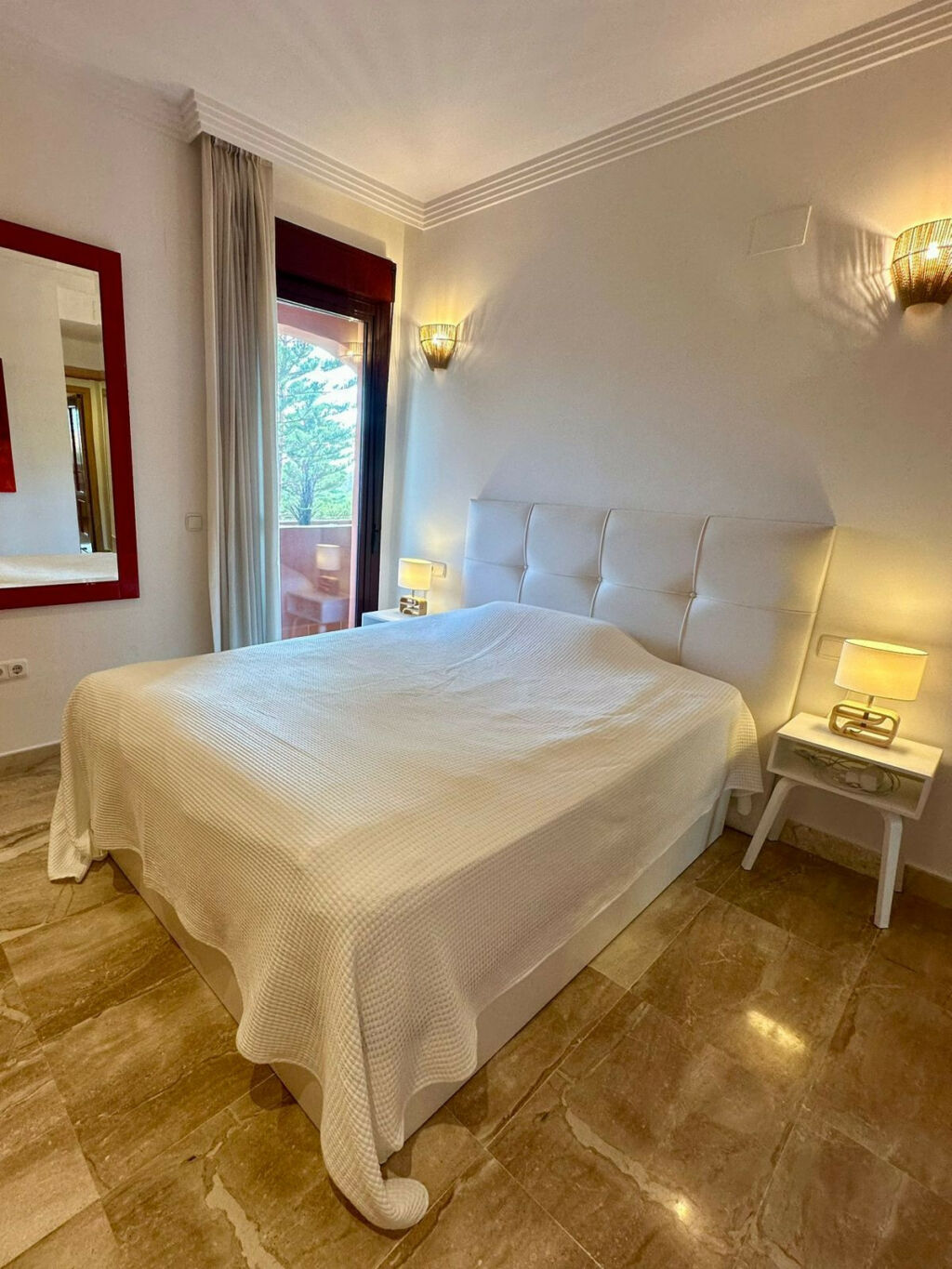 Middle Floor Apartment Estepona Málaga - image 11
