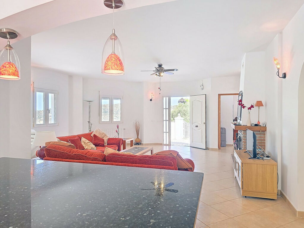Detached Villa Cómpeta Málaga - image 11