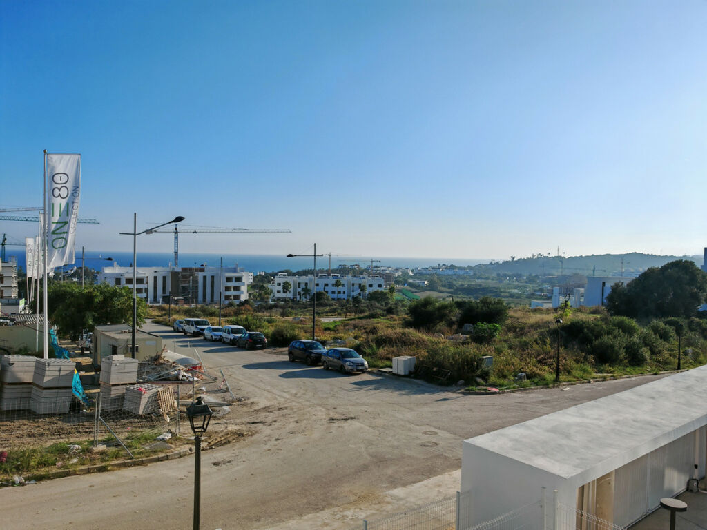 Middle Floor Apartment Estepona Málaga - image 11