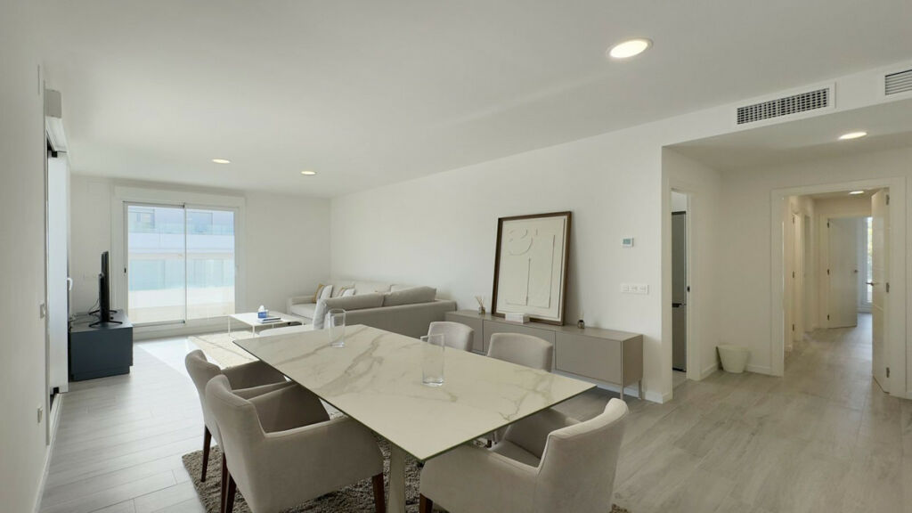 Top Floor Apartment Nueva Andalucía Málaga - image 11