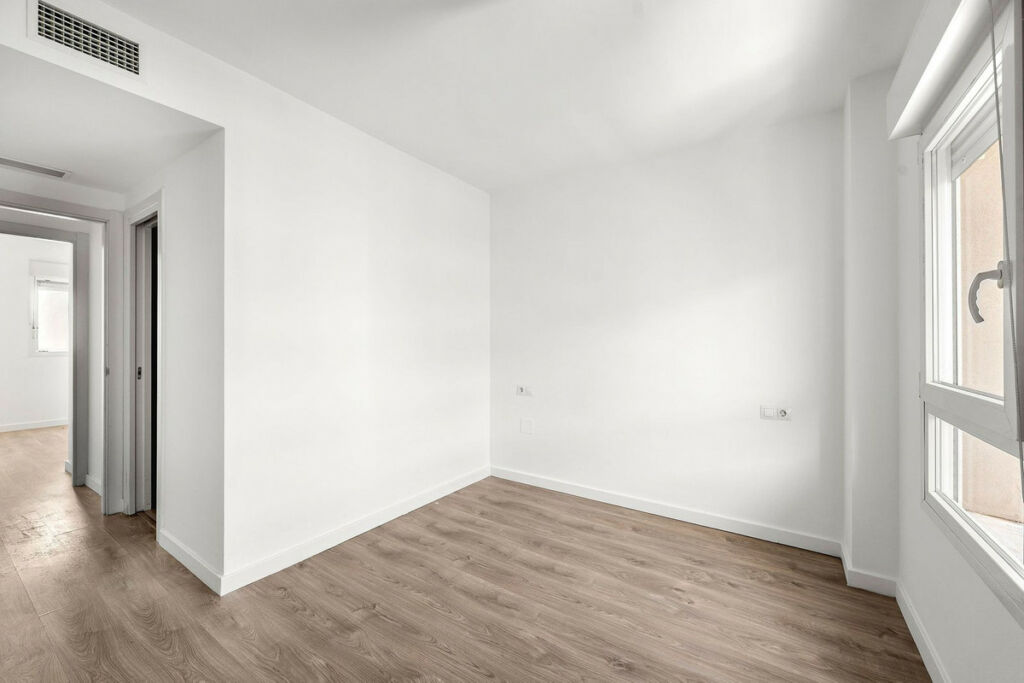 Middle Floor Apartment La Campana Málaga - image 11