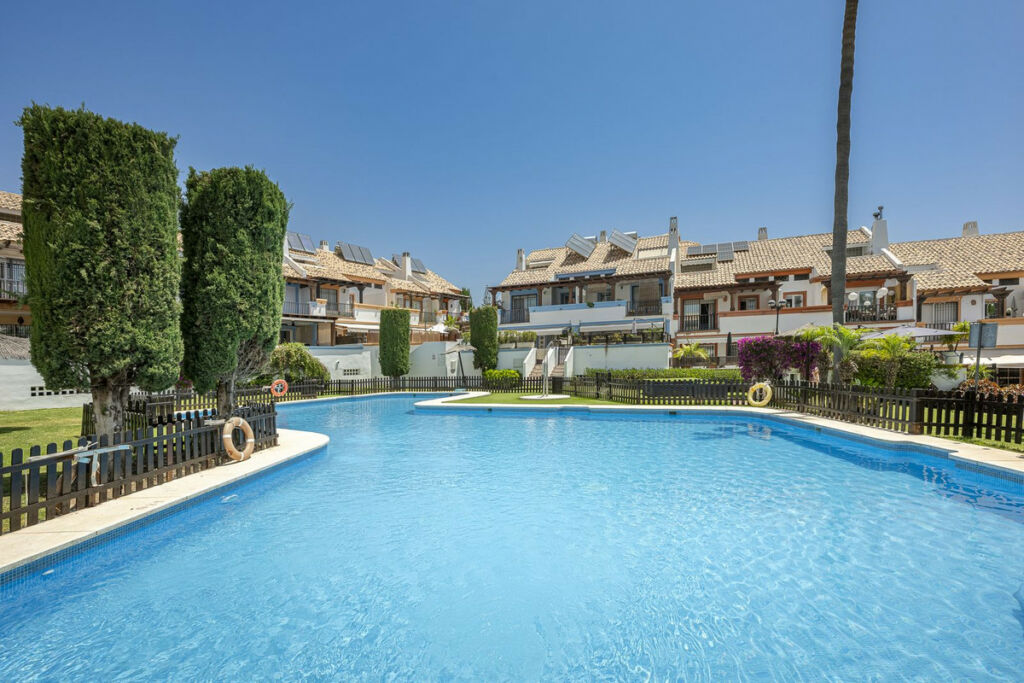 Townhouse Marbella Málaga - image 11