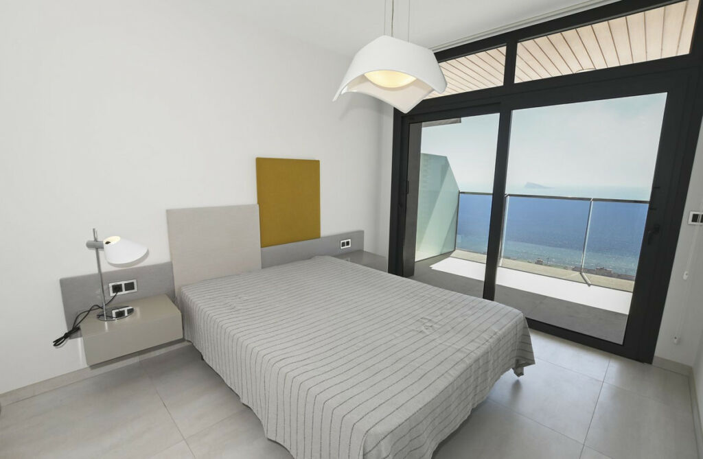 Middle Floor Apartment Benidorm Alicante - image 11