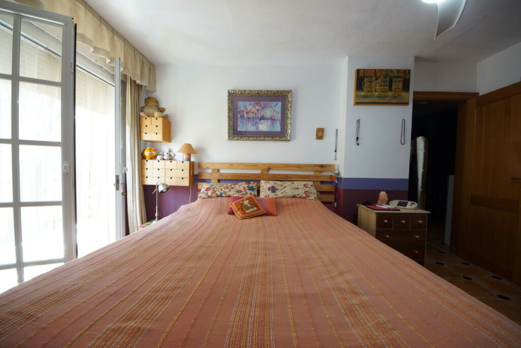 Townhouse Nueva Andalucía Málaga - image 11