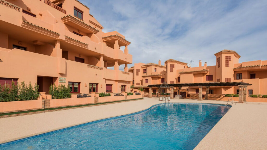 Middle Floor Apartment Benahavís Málaga - image 32