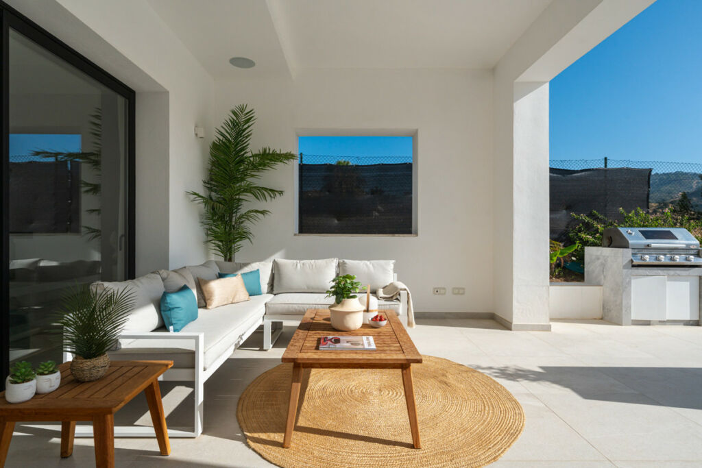 Detached Villa Elviria Málaga - image 11