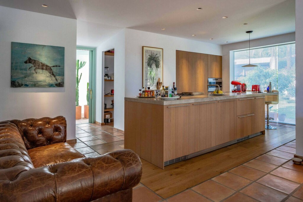 Detached Villa Sierra Blanca Málaga - image 11