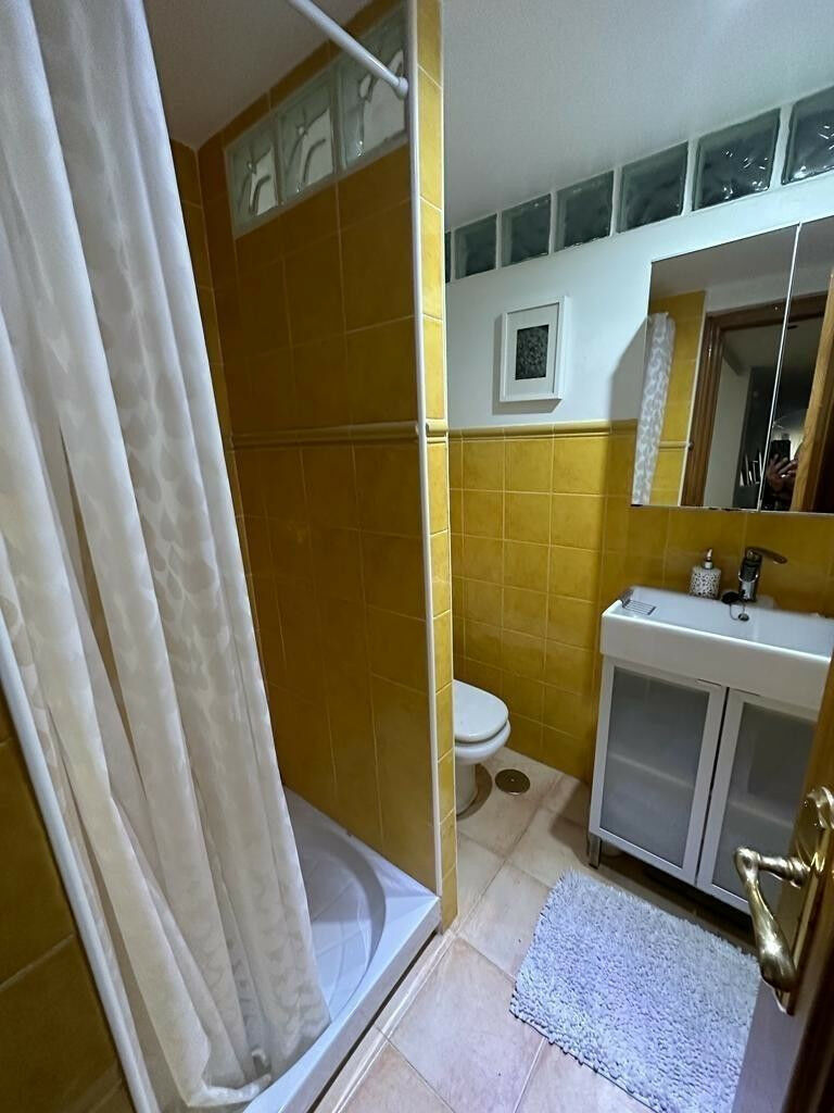 Middle Floor Apartment Benidorm Alicante - image 11