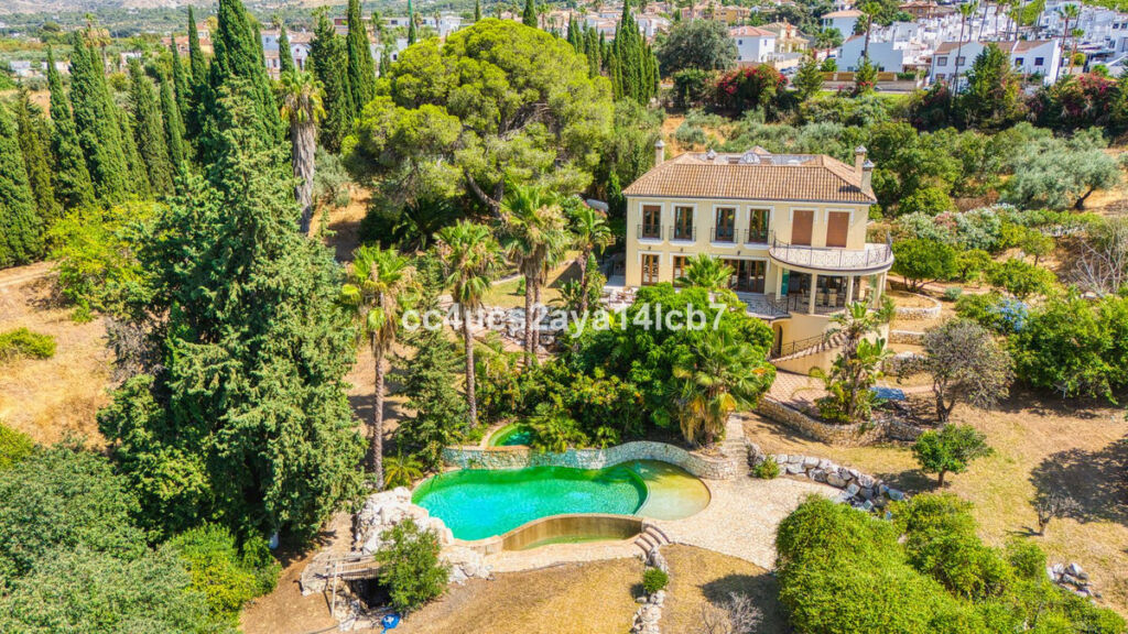 Detached Villa Alhaurín el Grande Málaga - image 11