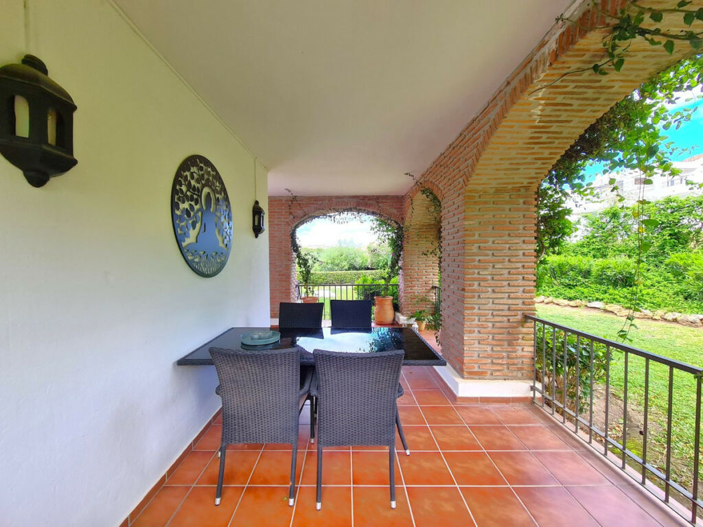 Ground Floor Apartment Benahavís Málaga - image 11