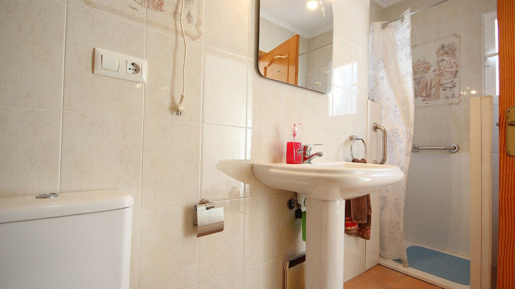 Detached Villa Benigembla Alicante - image 11