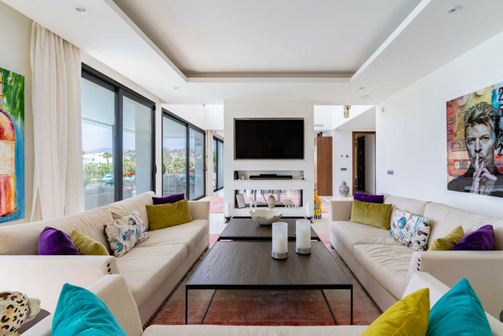 Detached Villa Nueva Andalucía Málaga - image 11