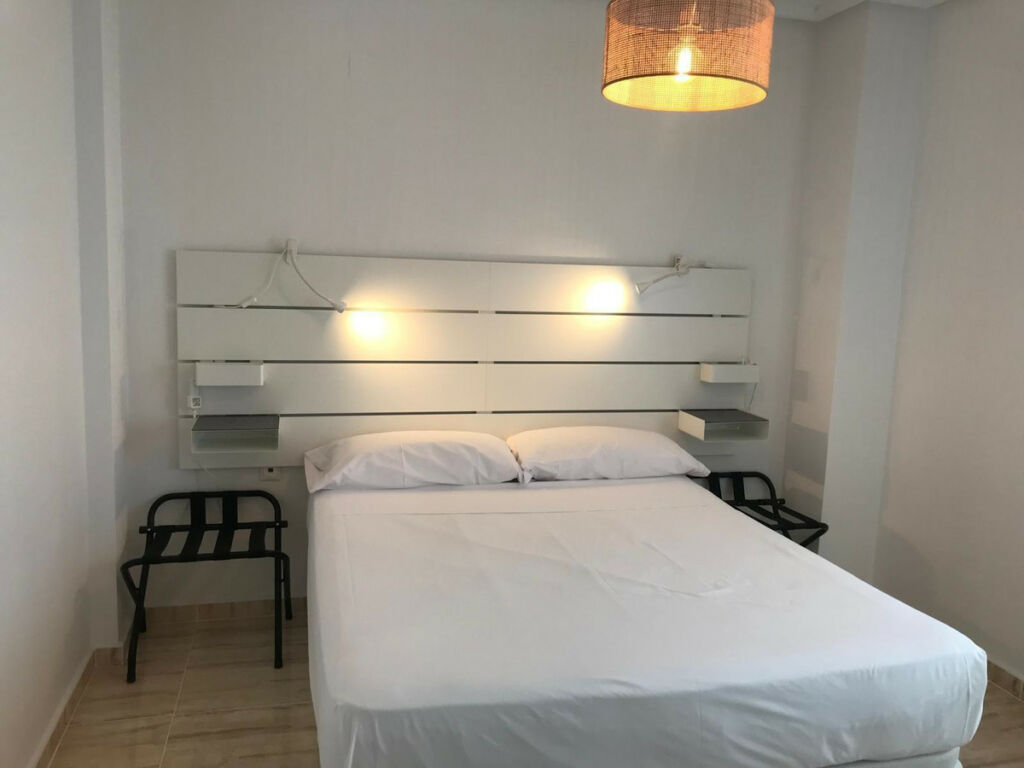 Middle Floor Apartment Benidorm Alicante - image 11